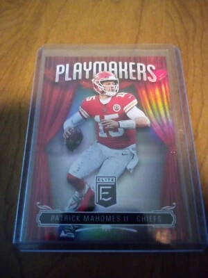 2019 Donruss Elite PLAYMAKERS Foil Refractor Card of PATRICK MAHOMES PM-8 - Image 1 of 3