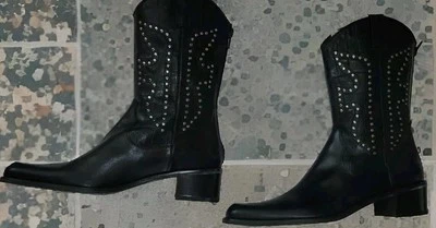 Bota STUART WEITZMAN Cuero Negro Pulido Plata Tachuelas 1.25" Tacón Medio Pantorrilla 8.0 Foto 1 de 4