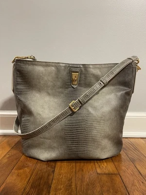 Beautiful Marc By Marc Jacobs Leather Crossbody Bag - Image 1 of 4