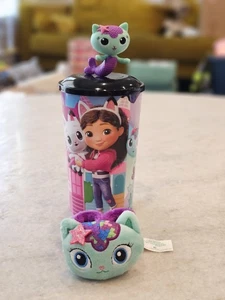 Pulsera a presión con cubo de palomitas de maíz Gabby's Dollhouse 2025 con taza y adorno - Imagen 1 de 8
