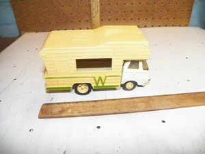 Mini cámper Winnebago de acero prensado y plástico Tonka de colección de los años 70 - Imagen 1 de 7