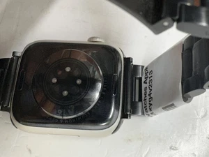 Apple Watch Series 9 GPS 45mm Smartwatch avec boîtier en aluminium minuit A2984 (42426) - Photo 1 sur 6