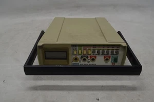 VINTAGE FLUKE 8010A DIGITAL MULTIMETER - Picture 1 of 4