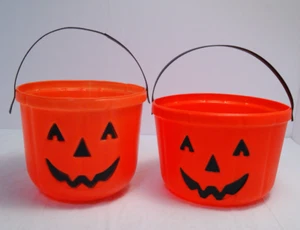 2 Vintage Blow Mold Jack O Lantern Orange Halloween Candy Bucket Metal Rivets - Picture 1 of 8