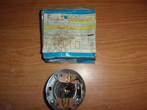 *NEW OEM* OMC Head 382545 0382545 1973-1977 STEARN DRIVE TILT MOTOR - Picture 1 of 5