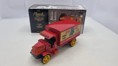 FIR192751 First Gear the Mack Driver for A Century series 1/34 - Immagine 1 di 4
