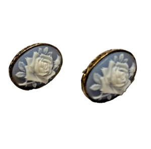 Vintage Nina Ricci For Avon NR Blue & White Goldtone Cameo Clip On Earrings - Picture 1 of 8