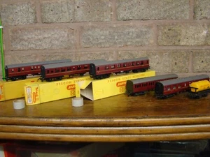 Triang TT Gauge Coaches - Picture 1 of 11