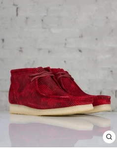 CLARKS ORIGINALS MENS WALLABEE SUEDE BOOT -  Burgundy UK 9 G / 43 - Picture 1 of 7