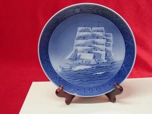 Vintage Royal Copenhagen 1961 "Training Ship" Christmas Plate By Kai Lange. - Picture 1 of 5