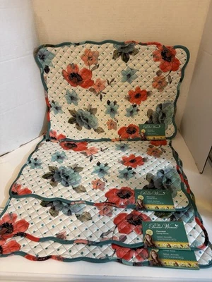 NEW Pioneer Woman Vintage Bloom Reversible Quilted Placemats Set of 4 NWT - Image 1 of 4