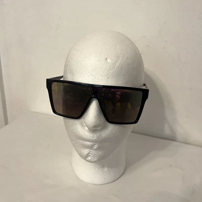 Солнцезащитные очки в черной оправе True Religion см. фото - Изображение 1 из 4