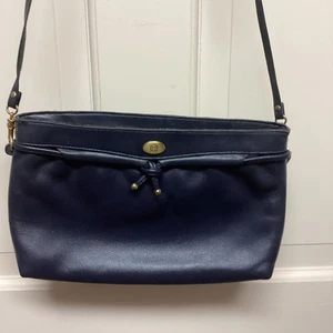 Dunkelblaue kleine Leder Umhängetasche von Etienne Aigner - Bild 1 von 4