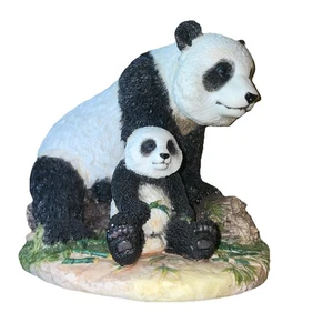 Veronese Design Studio Collection Mother Panda & Cub große Figur (ohne Karton) - Bild 1 von 9
