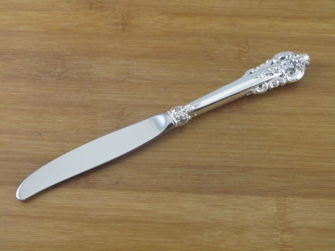 Wallace GRANDE BAROQUE Sterling Silver Dinner Knife 8 7/8 No Mono Cover