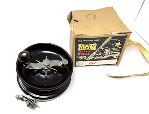 Vtg Alvey Surf Champion 650 C1 7 Fishing Reel Charles Alvey Bakelite Side Cast - Picture 1 of 19