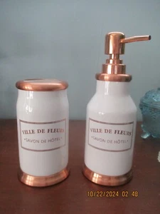 2 PC SET VILLE DE FLEURS WHITE, ROSE GOLD METAL, SOAP DISPENSER, TOOTHBRUSH - Picture 1 of 2