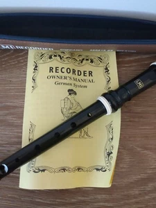 Vtg Recorder LMI Soprano 460015 03 With Case & German System Finger Chart - Picture 1 of 6