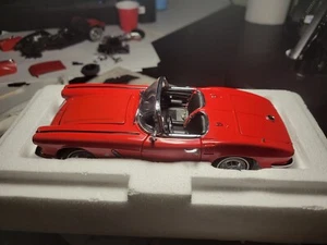 Danbury Mint 1962 Chevrolet Corvette Convertible 1:24 Diecast Roman Red - Bild 1 von 6