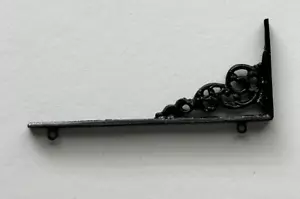 Colgador de letreros de tienda colonial miniatura para casa de muñecas, negro - Imagen 1 de 1