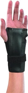 Mueller adjustable wrist brace with splint black, one size fits most - Picture 1 of 4