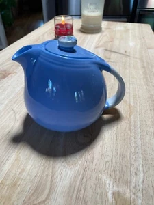 Vintage Hall Blue ROSE PARADE  Teapot with lid - circa 1940 - Picture 1 of 4