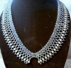 R B G  Pearl Aurora Borealis Collar NECKLACE 22.5 In. L 1.5 In. W  Magnet Close  - Picture 1 of 4