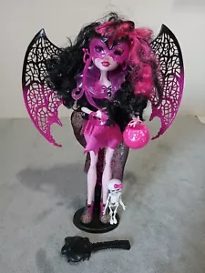 Monster High Doll Ghouls Rule Draculaura w/ Accessories Wings Mask Necklace Baby - Picture 1 of 10