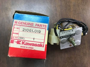 NOS OEM Rectifier 1973-1975 Kawasaki Z1 900 21061-019 - Picture 1 of 7