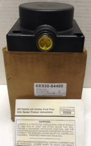 NAMCO,EE530-84400,Hockey Puck Proximity Sensor 20-230VAC/DC PLG NO LL 50MM - Picture 1 of 3