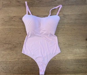 Victoria’s Secret Violet Sugar MEDIUM DD BODYWEAR FeatherSoft™ Lined Bodysuit - Picture 1 of 5
