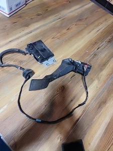 2006 GM Drive By Wire Throttle Accelerator Gas Pedal Control Module - Picture 1 of 6