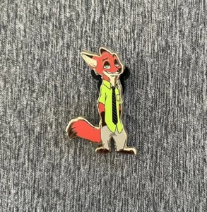 DISNEY ZOOTOPIA NICK WILDE SINGLE PIN FROM BOOSTER PIN SET~FREE SHIPPING! - Picture 1 of 5