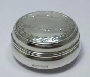 Vintage Sterling Silver Pill / Trinket Box (1 ½” dia.) – Hallmarked 1998  (17g) - Picture 1 of 12