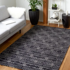 SAFAVIEH Marbella MRB451Z Handwoven Black / Ivory Rug - Picture 1 of 12
