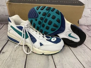 Nike Max Triax JR Youth Athletic Shoes Size 4.5 White Green New Other With Box - Picture 1 of 12