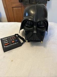 Star Wars 2004 Lucas Film Darth Vader Voice Changer Helm Maske nur Teile - Bild 1 von 7