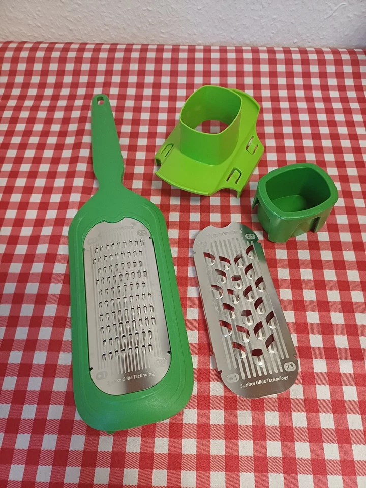 Tupperware * Profi Reibe * D 182 * grün * Multireibe * - Bild 1 von 3