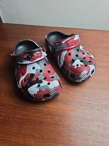 Zoccoli mimetici per bambini Crocs - Foto 1 di 14