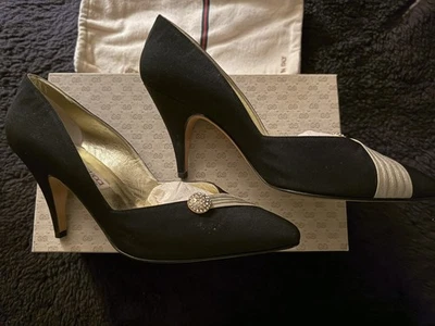 Gucci Vintage 1980s Silk Satin Black Dress Pumps 3.5” Heel 37.5 7.5 Arianna NIB - Image 1 of 4