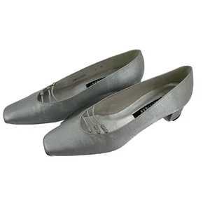 Stuart Weitzman Satin Shoes Women’s 7 N Silver Matte Prom Block Heel *READ - Picture 1 of 10