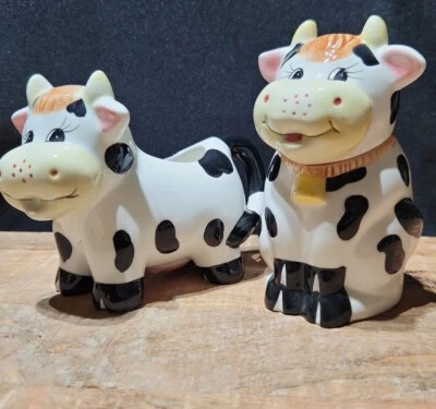 Houston Harvest Holstein Vaca Cerámica Azúcar Crema Set De Dos Decoración De Granja Foto 1 de 4