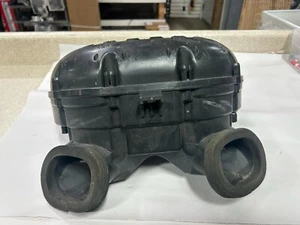 USED 09-16 Suzuki GSXR1000 OEM AIR BOX FILTER CLEANER INTAKE 13720-47H00 - Picture 1 of 9