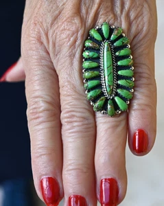 Nuevo Anillo LARGO Navajo Talla 7 Esterlina por D BENALLY Mohave Turquesa 11 gramos - Imagen 1 de 10