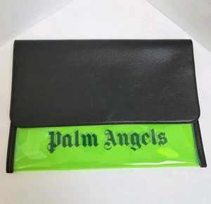 RARO Palm Angels Alien Bolsa con Solapa Verde Negro 11x8 pulgadas Precio de venta sugerido por el fabricante $510 - Imagen 1 de 11