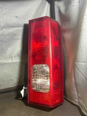 Fits 2006-10 Hummer H3 Right Tail Light OEM:15823510 - Image 1 of 4