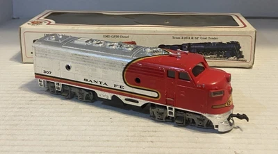 Bachmann Ho Scale 307 Santa Fe F7-A Locomotive Tested - Image 1 of 4