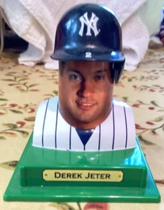 1998 Riddell Game Greats Derek Jeter MLB Superstar Collectible Yankees HOF - Bild 1 von 4