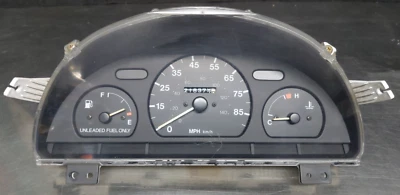 Cuadro de instrumentos velocímetro MT 1996-2000 GEO Metro 2 puertas Foto 1 de 4