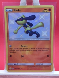 Riolu SV21/SV94 Hidden Fates Ultra Rare Shiny Vault Pokemon Karte *Neu* - Bild 1 von 12